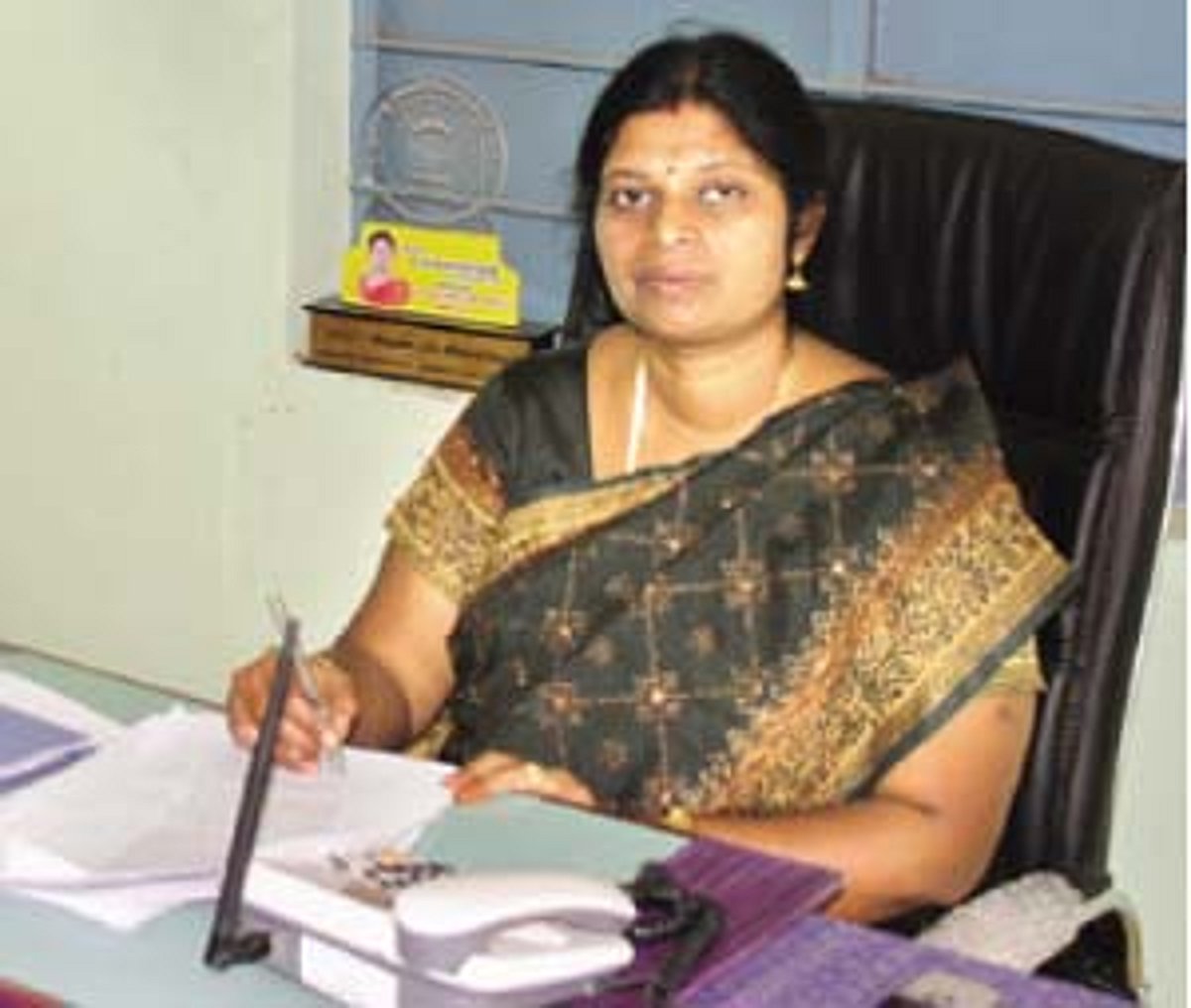 அன்று ஆசிரியை... இன்று ஊராட்சி மன்றத் தலைவி!