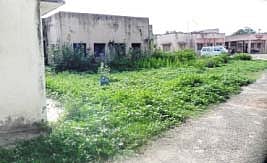 புதர் மண்டிய அரசு மருத்துவமனை வளாகம் சீரமைக்கப்படுமா?