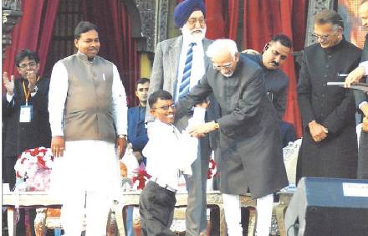 விழிப்புணர்வுக்காக 8 ஆயிரம் கி.மீ. பயணம்!