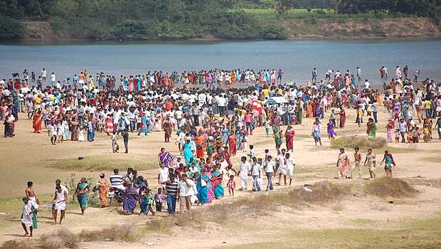 சிதம்பரம் அருகே விநோதமான கன்னிபூஜை விழா