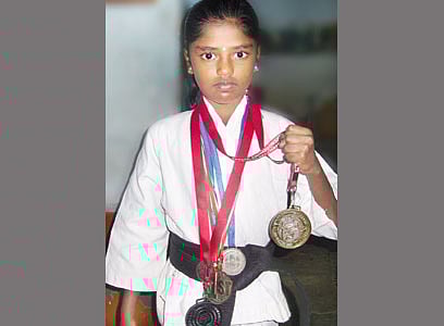 "கட்டா' சாம்பியன் விஜயலதா!