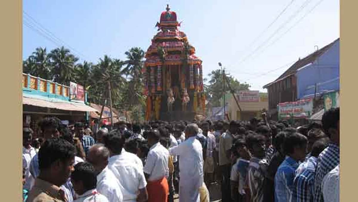 பண்பொழி திருமலைக்கோவிலில் தேரோட்டம்:ஆயிரக்கணக்கானோர் பங்கேற்பு