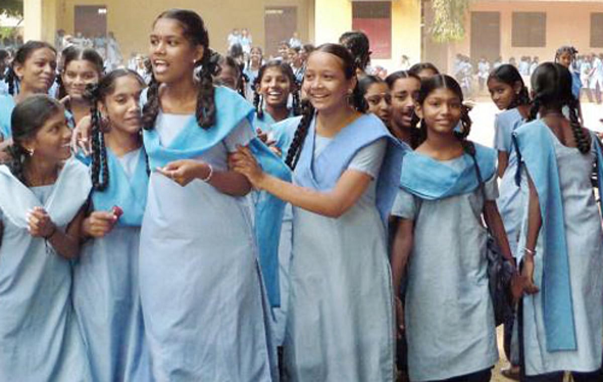 தமிழகத்தில் நசுக்கப்பட்டு வரும் அரசு உதவிபெறும் பள்ளிகள்!