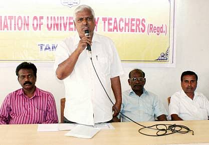 ஈரோட்டில் ஜன.6-ல் பல்கலை. ஆசிரியர் சங்கத்தின் மாநில மாநாடு: 3 அமைச்சர்கள் பங்கேற்பு