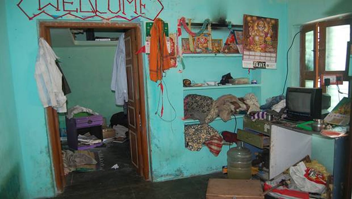 சிதம்பரத்தில் வீட்டின் பூட்டை உடைத்து ரூ.1.70லட்சம் மற்றும் 7 பவுன் நகை திருட்டு