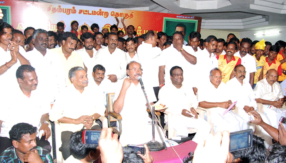 இளைஞர்களுக்கு நல்ல அறிவுரை வழங்கி நல்வழிப்படுத்துங்கள்: திருமாவளவனுக்கு, ராமதாஸ் வேண்டுகோள்