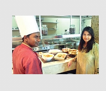 வெயிட்டர்... தலைமைச் சமையல்காரர்... எல்லாரும் சமம்!