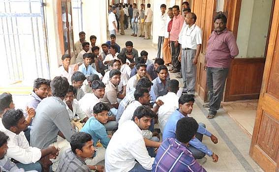 அண்ணாமலைப் பல்கலை. எஸ்சி, எஸ்டி மாணவர்கள் தர்ணா!