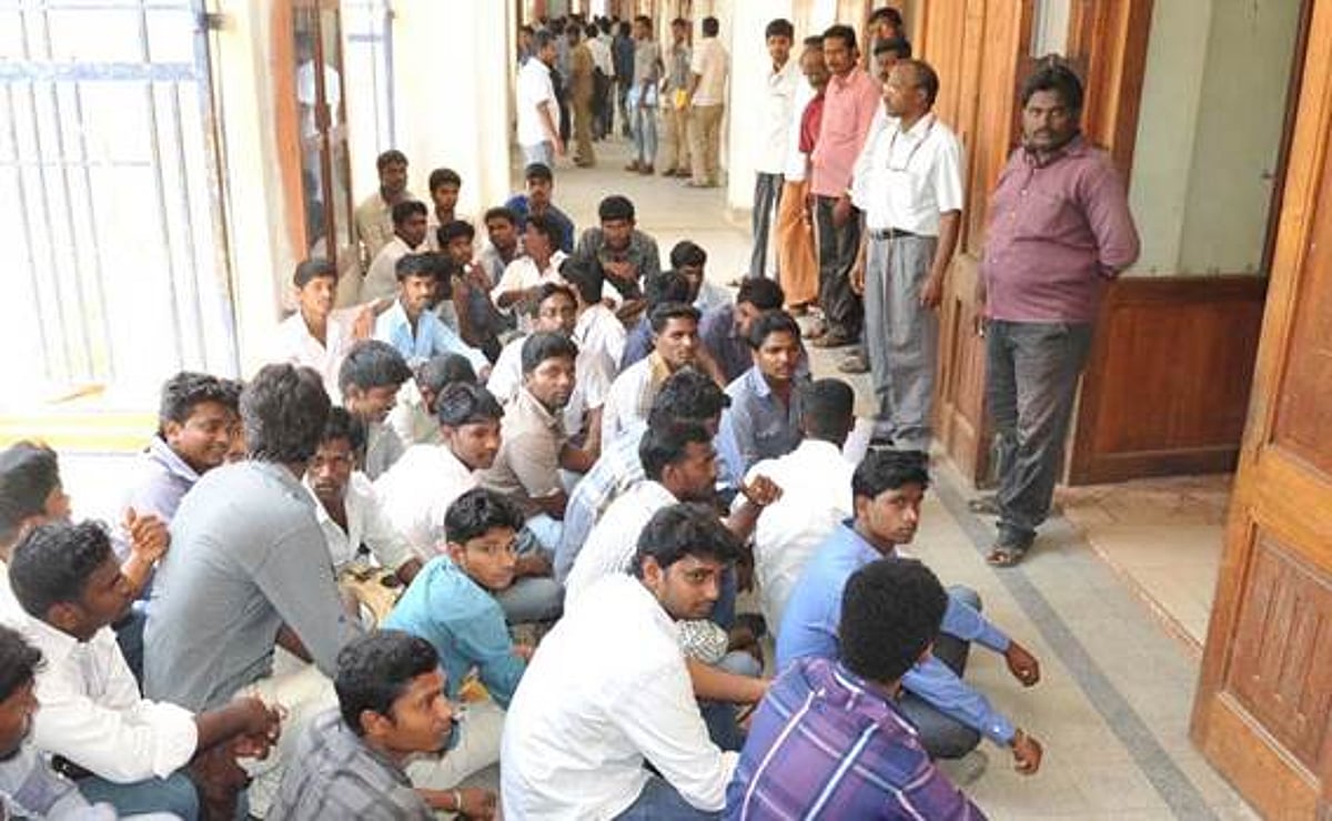 அண்ணாமலைப் பல்கலை. எஸ்சி, எஸ்டி மாணவர்கள் தர்ணா!