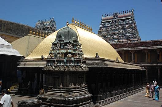 சிதம்பரம் ஸ்ரீநடராஜர் கோயில் காற்றை வெளியேற்றும் கருவி பொருத்தம்!