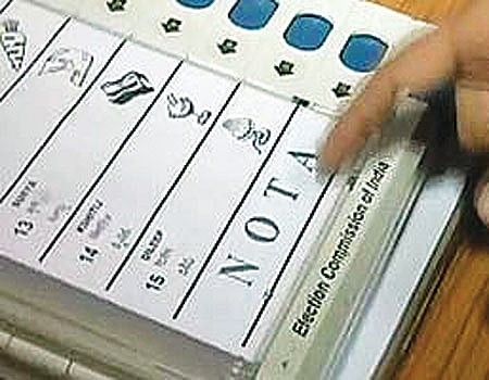 குஜராத் தேர்தலில் 5.5 லட்சம் வாக்குகள் 'நோட்டா'-வில் பதிவு!