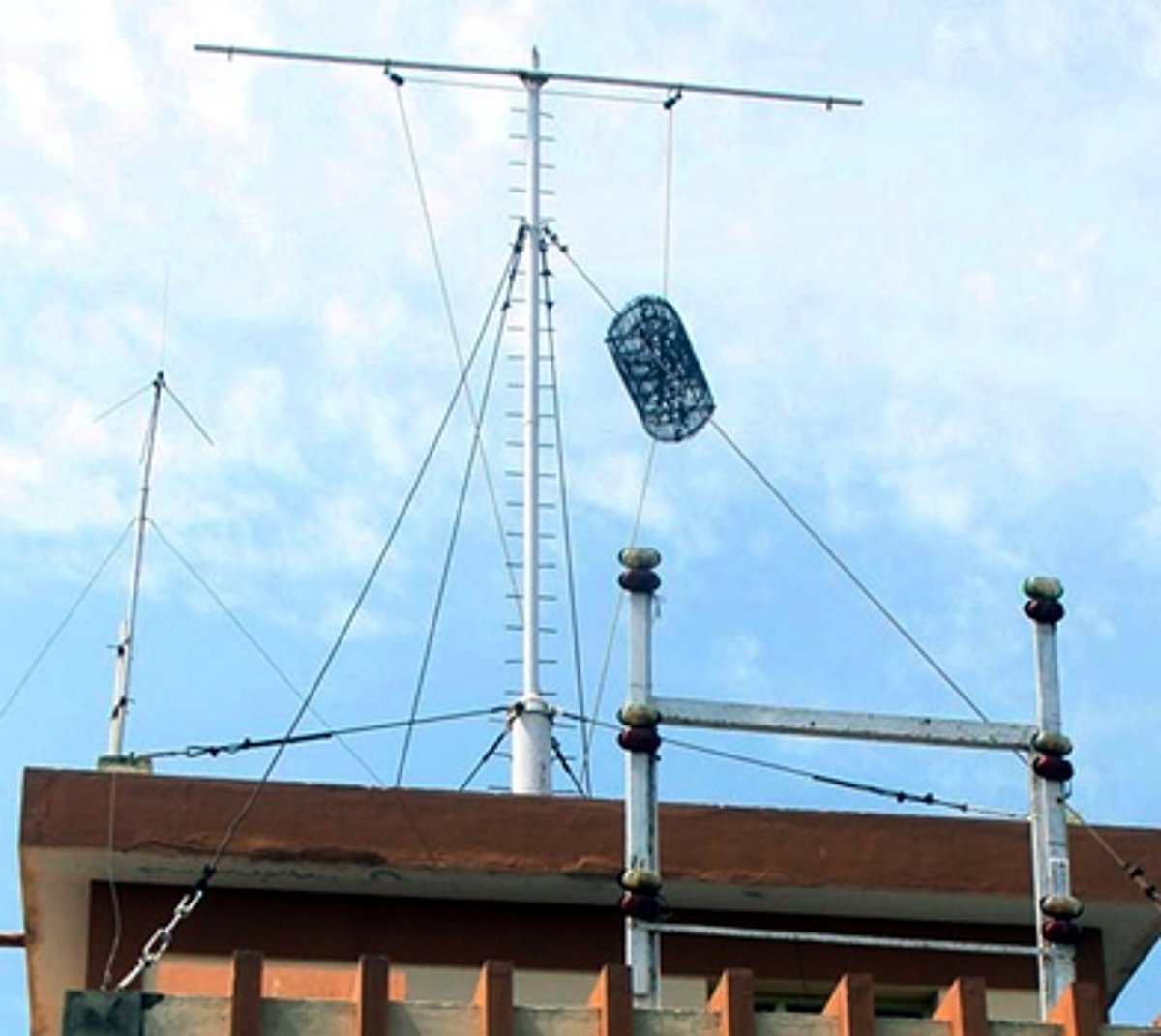 நாகையில் ஒன்றாம் எண் புயல் எச்சரிக்கை கூண்டு ஏற்றம்