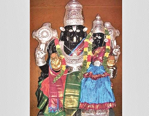 வாழ்வில் ஒளி ஏற்றுபவனுக்கு ஆயிரம் தீப வழிபாடு