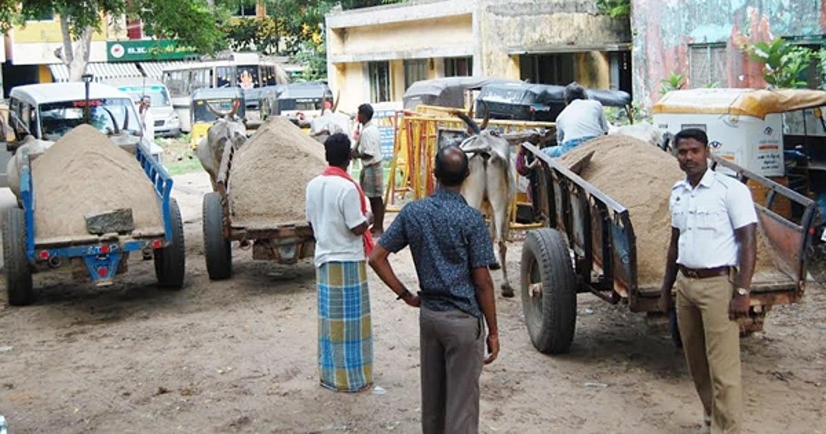 அனுமதியின்றி மணல் எடுத்து வந்த 7 மாட்டுவண்டிகள் பறிமுதல்