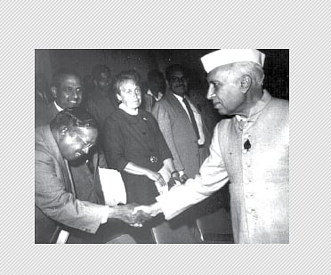 நினைத்துப் பார்க்க யாருமில்லை!