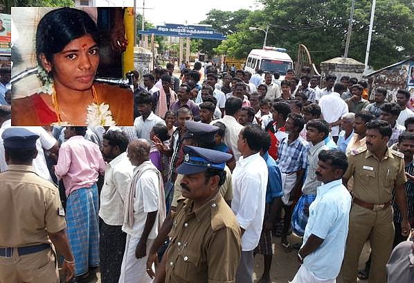 நிர்வாண நிலையில் இளம்பெண் தீயில் கருகி சாவு: மர்ம மரணம் என உறவினர்கள் சாலைமறியல்