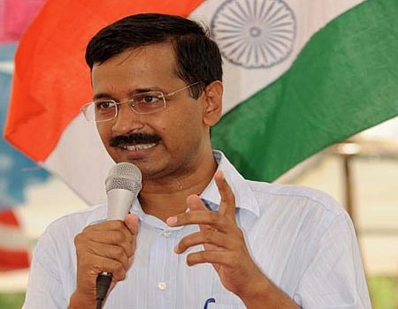 வீடு தேடி வரும் அரசின் 100 சேவைகள்: தில்லி முதல்வரின் அசத்தல் திட்டம்