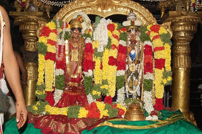மார்கழி மாதப் பிறப்பு: ஸ்ரீவிலி. ஸ்ரீஆண்டாள் கோயிலில் விசேஷ பூஜைகள்