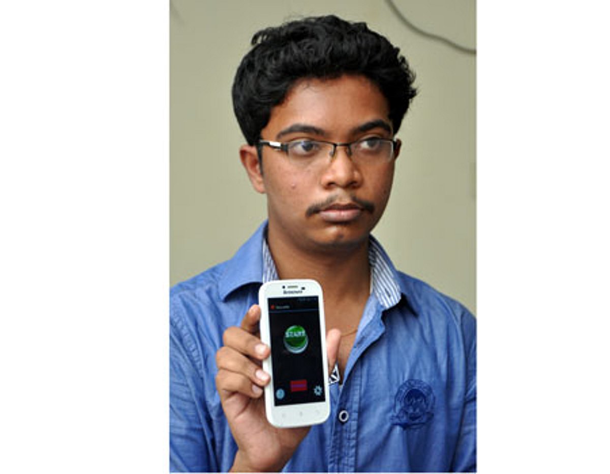 அவசர உதவி கோர செல்போனில் புதிய வசதி: பொறியியல் மாணவர் உருவாக்கிய ஆண்ட்ராய்டு சாப்ட்வேர்