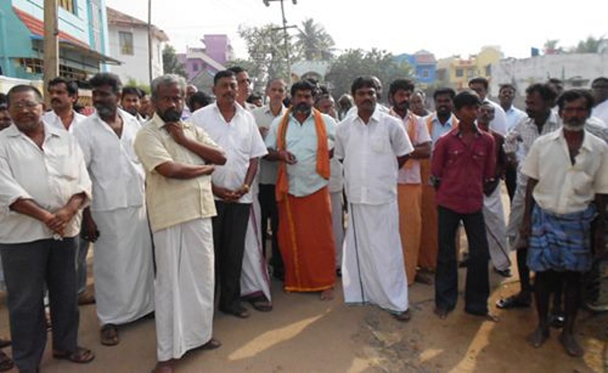 சிதம்பரத்தில் கிருஸ்துவசபை அடிக்கல் நாட்ட எதிர்ப்பு: போலீஸார் சமரசம்