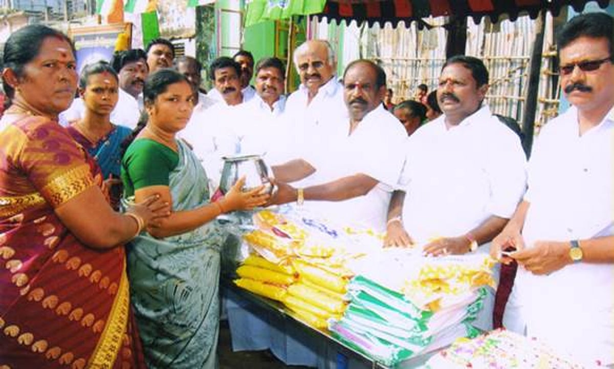 சிதம்பரத்தில் ஜி.கே.வாசன் பிறந்தாள்: மூப்பனார் பேரவை சார்பில் நலத்திட்ட உதவிகள்