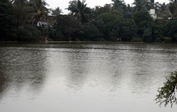 இந்து ஆலய பாதுகாப்புக் குழுவினரால் தூர் வாரப்பட்ட தீர்த்தக் குளங்கள் நிரம்பியதால் மக்கள் மகிழ்ச்சி