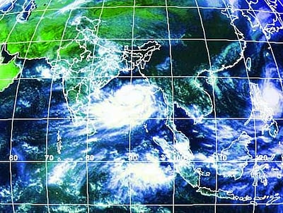 சென்னை, கடலூர் துறைமுகத்தில் 2-ம் எண் புயல் எச்சரிக்கை கூண்டு ஏற்றம்