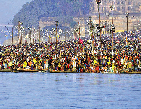 பௌர்ணமி நிலவில் ...