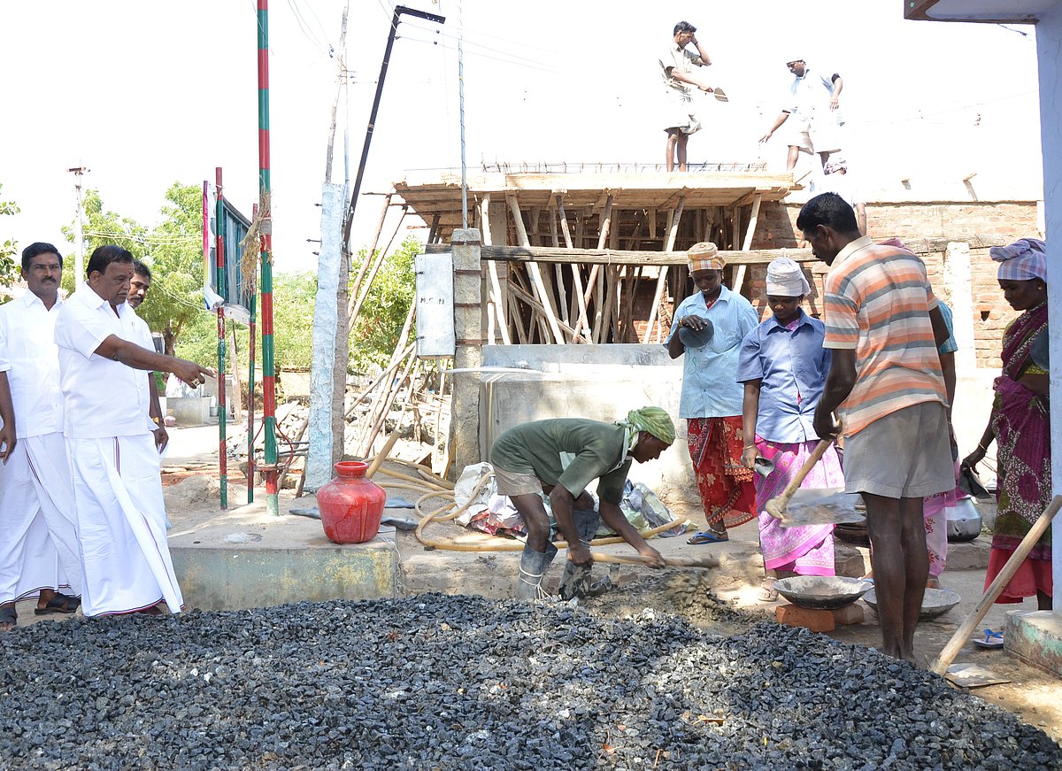 ஸ்ரீவிலி. ஒன்றிய திட்டப் பணிகள்: ஒன்றியக் குழுத் தலைவர் திடீர் ஆய்வு