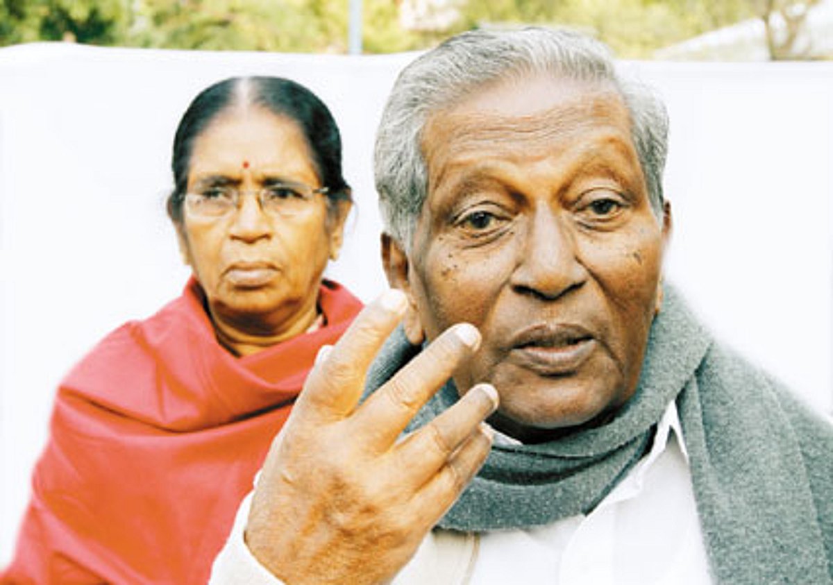 "விருது கிடைத்தது எனக்குத் தாமதம், நாவலுக்கு சரியான நேரம்'