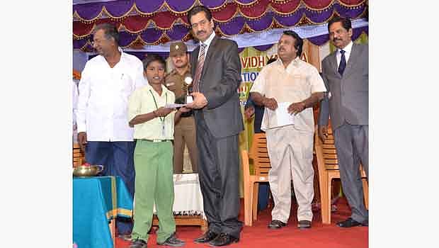 ஆசிரியர்கள் கண்டிப்புடன் இருந்ததால் தான் இன்று நீதிபதியாக உள்ளேன்: உயர்நீதிமன்ற நீதிபதி வெங்கட்ராமன்