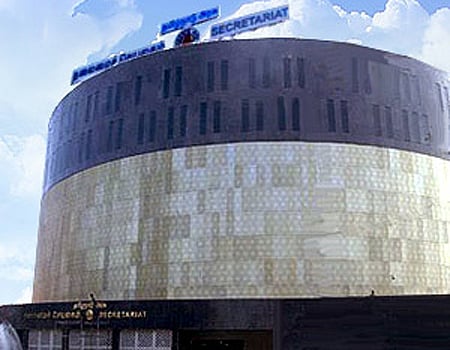 புதிய தலைமை செயலக கட்டிடத்தை  மருத்துவமனையாக மாற்றுவதை எதிர்த்து உயர்நீதிமன்றத்தில் வழக்கு