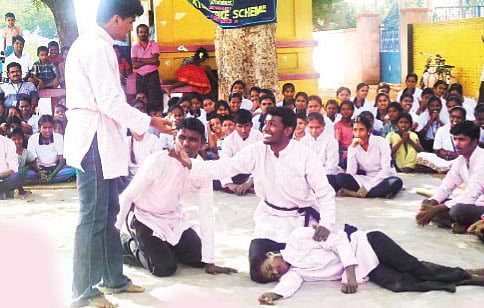 விடியலை நோக்கி வீதி நாடகம்!