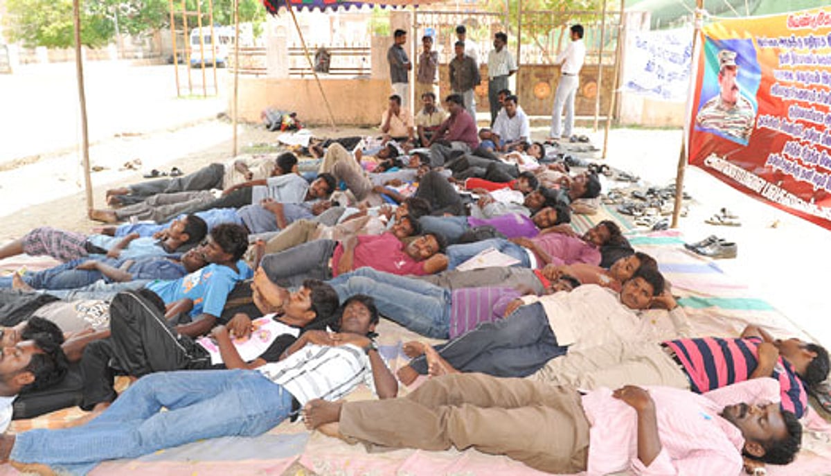 அண்ணாமலைப் பல்கலைக்கழக மாணவர்கள் 6-ம் நாளாக உண்ணாவிரதம்