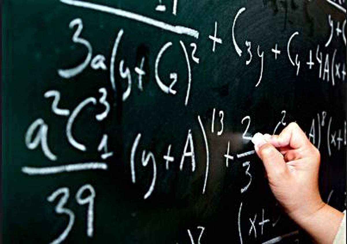 ஸீரோவுடன் ஸீரோவைக் கூட்டினால் ஸீரோதான்: கணக்கு வாத்தியார் போல பதில் சொல்லும் முதல்வர்