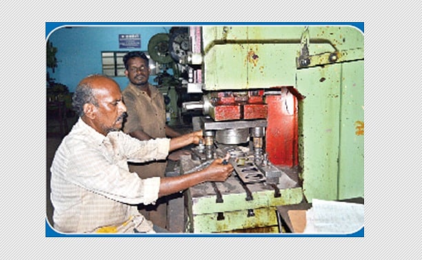 விழியில்லை; ஆனால் வழியுண்டு!