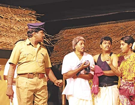 தந்தையின் அடிச்சுவட்டில், மீண்டும் தண்ணீர் தண்ணீர்