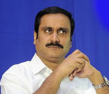 ஆசிரியர் தகுதி தேர்வைக் கைவிட வேண்டும்: அன்புமணி