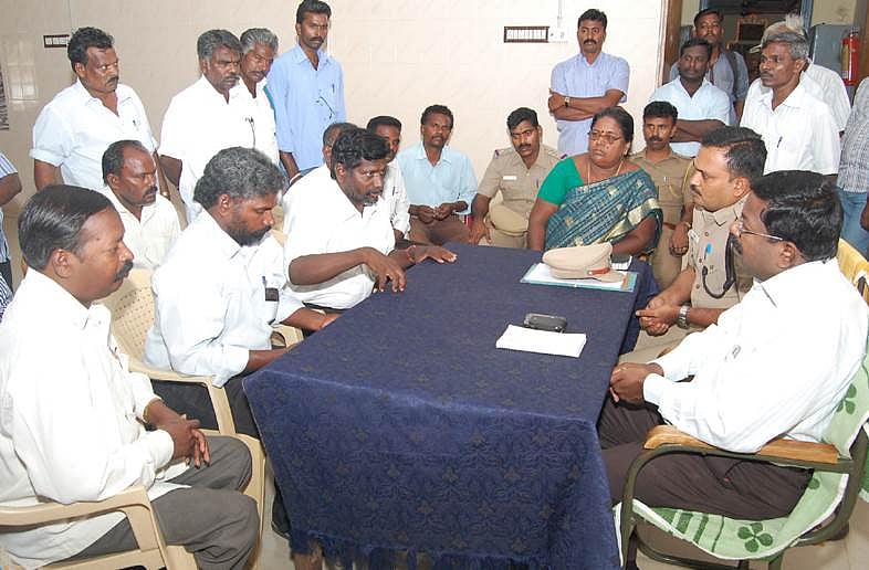 சிதம்பரம் வி.சி. கட்சிப் பிரமுகர் மரணம்: அமைதிப் பேச்சுவார்த்தை முடிவில் உடலை பெற்ற உறவினர்கள்