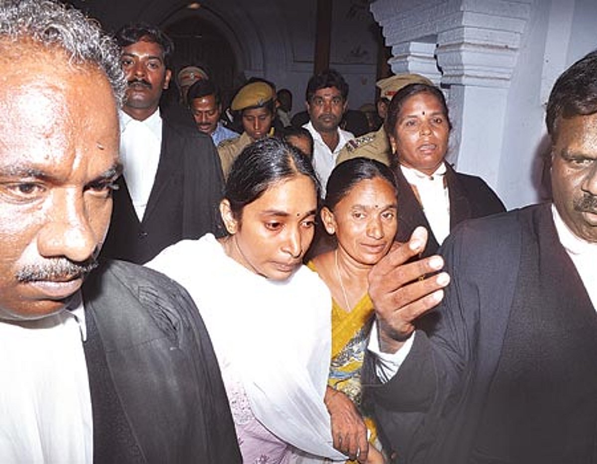 இளவரசன் தற்கொலை தொடர்பான விசாரணை தொடக்கம்