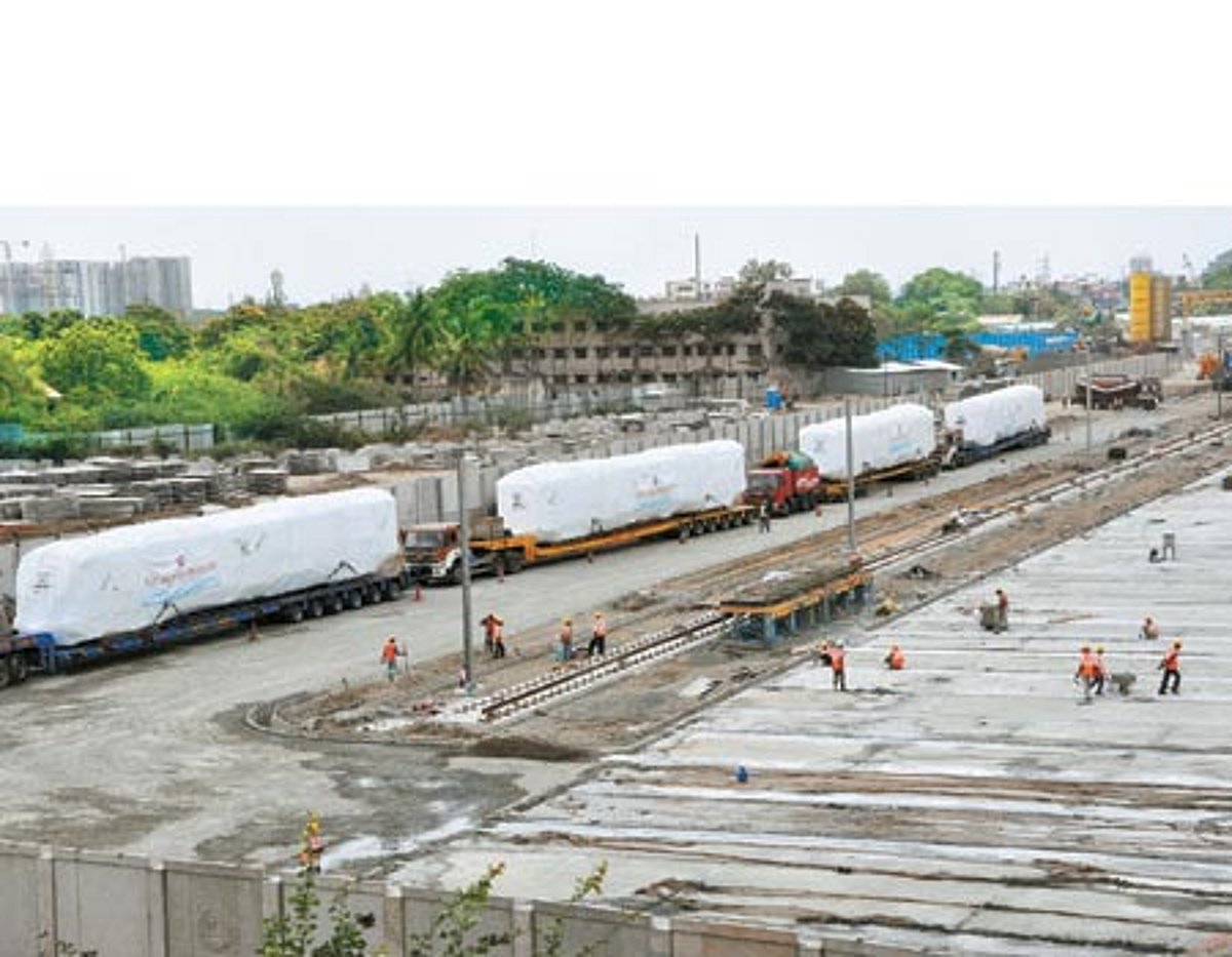 மெட்ரோ ரயில்: அடுத்த மாதம் சோதனை ஓட்டம்