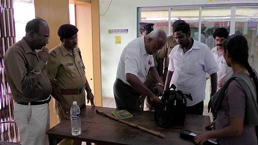 விருதுநகரில் ரயில் நிலையம் உள்ளிட்ட முக்கிய இடங்களில் போலீஸார் தீவிரச் சோதனை