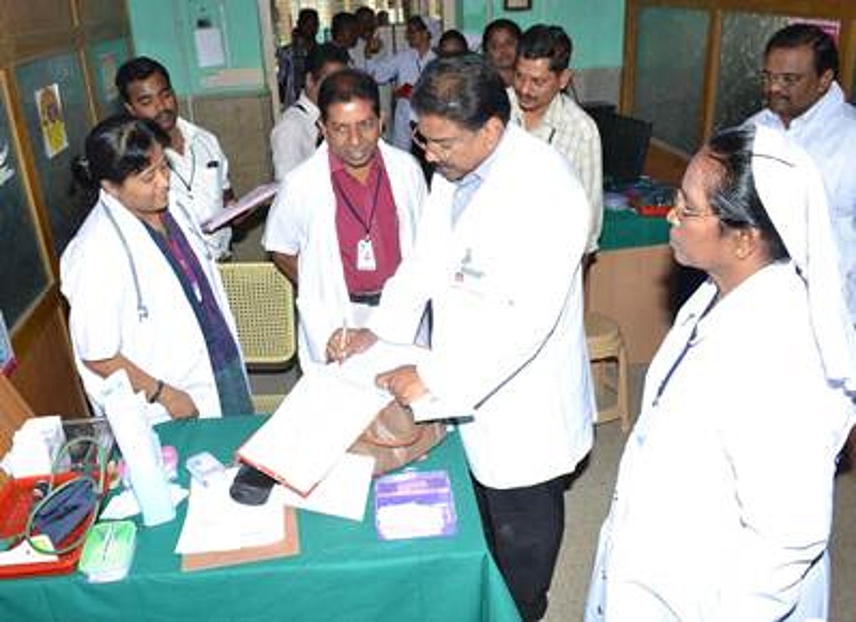 மாவட்ட தலைமை அரசு மருத்துவமனையில் மாநில சுகாதார திட்ட இணை இயக்குநர் ஆய்வு