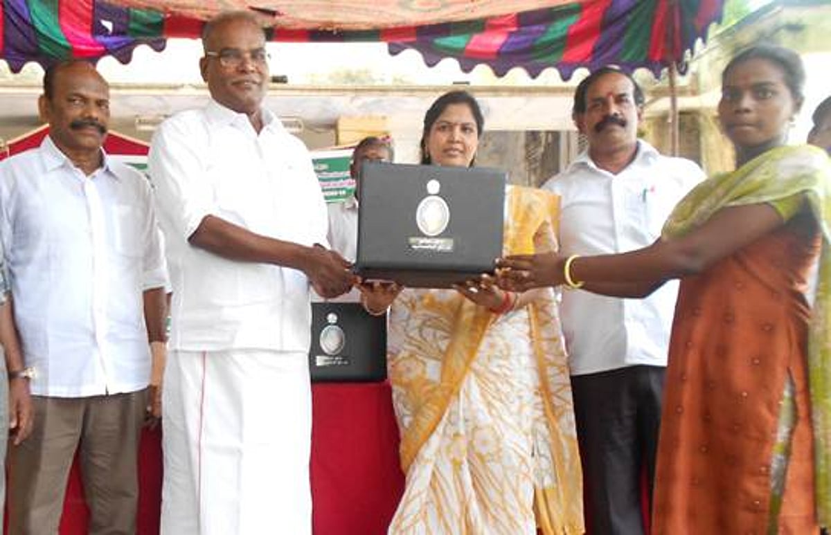 கல்வி தேர்ச்சியில் கடலூர் மாவட்டம் பின்தங்கியுள்ளதால் வெட்கி தலைகுனிய வேண்டியது உள்ளது