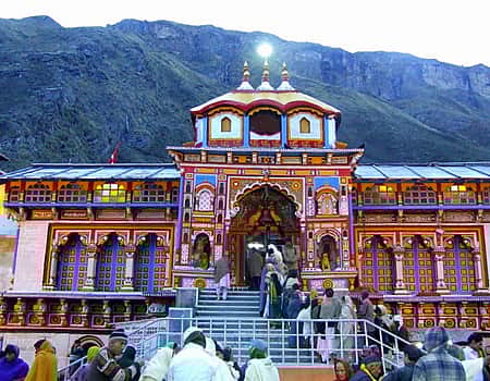 பத்ரிநாத் கோயில் நடை இன்று மீண்டும் திறப்பு