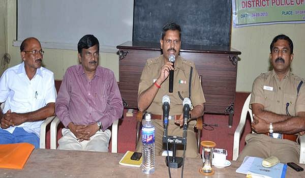 குழந்தைகளுக்கு எதிரான குற்றங்கள் குறித்து பள்ளிகளில் விழிப்புணர்ச்சி ஏற்படுத்த வேண்டும்: மாவட்ட காவல் கண்காணிப்பாளர்