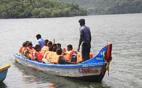 பாபநாசம் அணையில் படகு போக்குவரத்து நிறுத்தம்