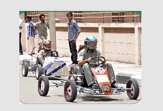 படிப்பு வேறு; செயல் வேறு!