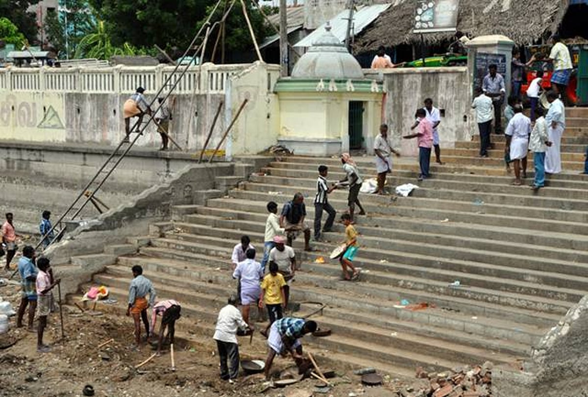 சிதம்பரத்தில் குளங்கள் தூர்வாரும் பணிக்கு தடை: வேதனையில் ஆலய பாதுகாப்புக் குழுவினர்