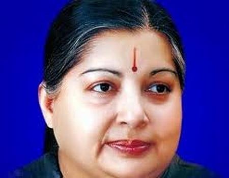 தந்தை பெரியார் பிறந்த நாள் : ஜெயலலிதா மலர் தூவி மரியாதை 